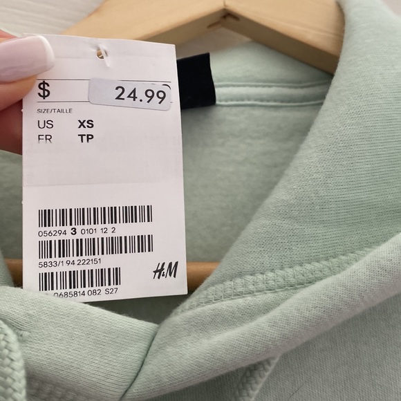 Brand new h n m hoodie sweater - Picture 2 of 3